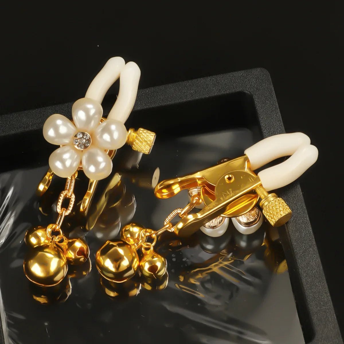 Pearl Petal Nipple Clamps with Chain - Gold Alloy Clip Set