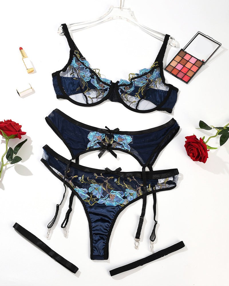 Plus Size Floral Lace Garter Set - Garter Lingerie Set