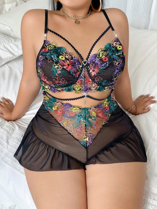 Sheer Mesh Floral Embroidery Bra Set - Plus Size Lingerie