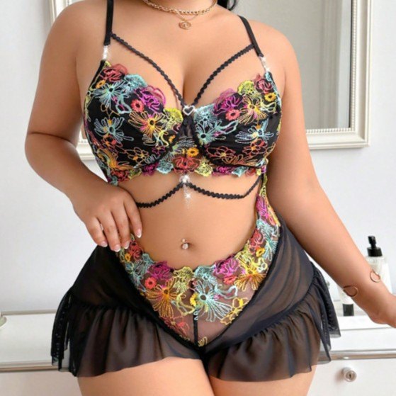 Sheer Mesh Floral Embroidery Bra Set - Plus Size Lingerie
